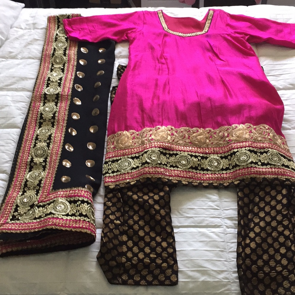 Black & Pink Indian Punjabi Salwar Kameez
